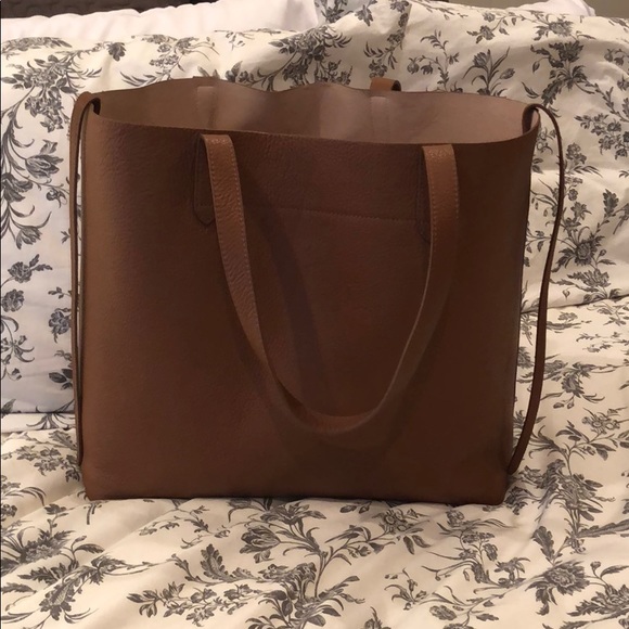 cuyana small structured tote